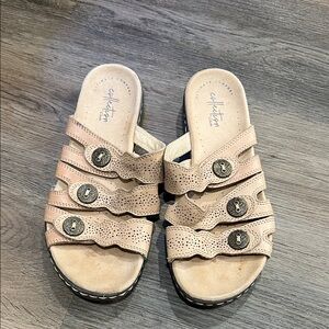 Clarks Collection Leisa Grace Sand Color Sandals